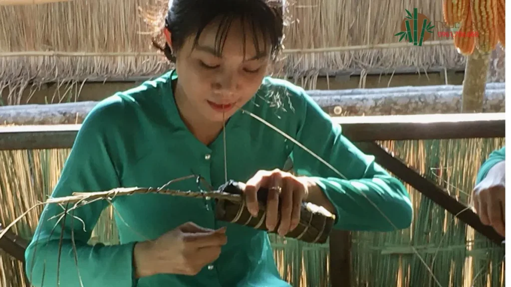 Người trẻ - Hành trình gìn giữ làng nghề truyền thống 3 người trẻ